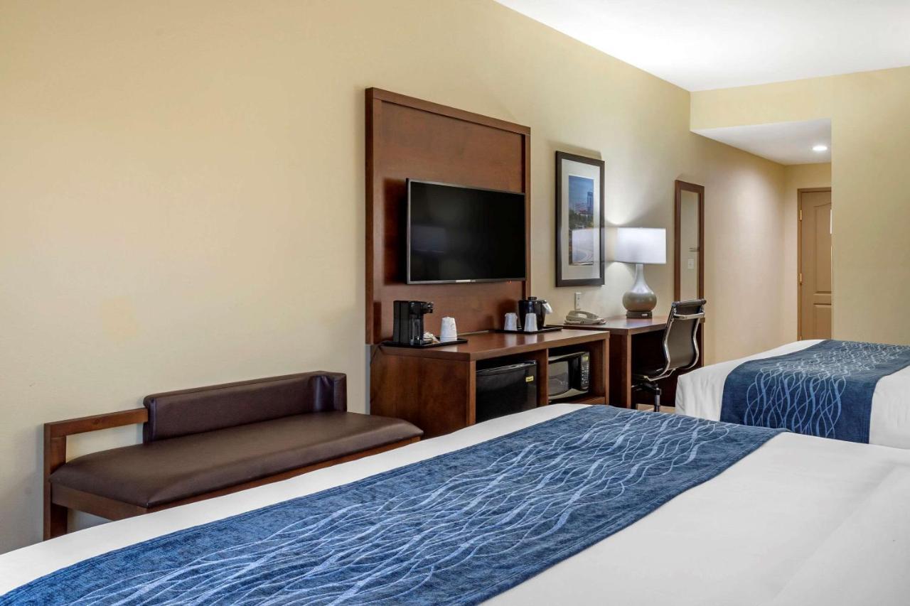 Comfort Inn & Suites High Point - Archdale Екстериор снимка