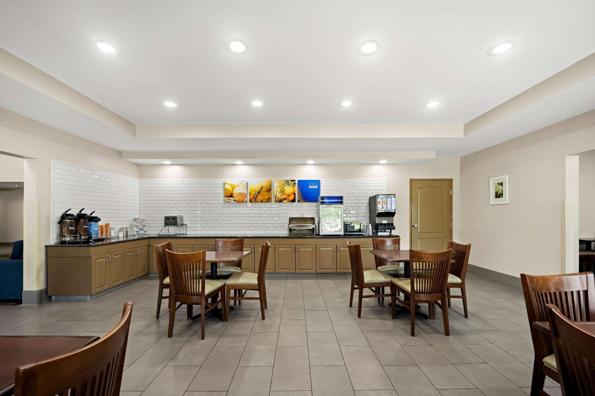 Comfort Inn & Suites High Point - Archdale Екстериор снимка