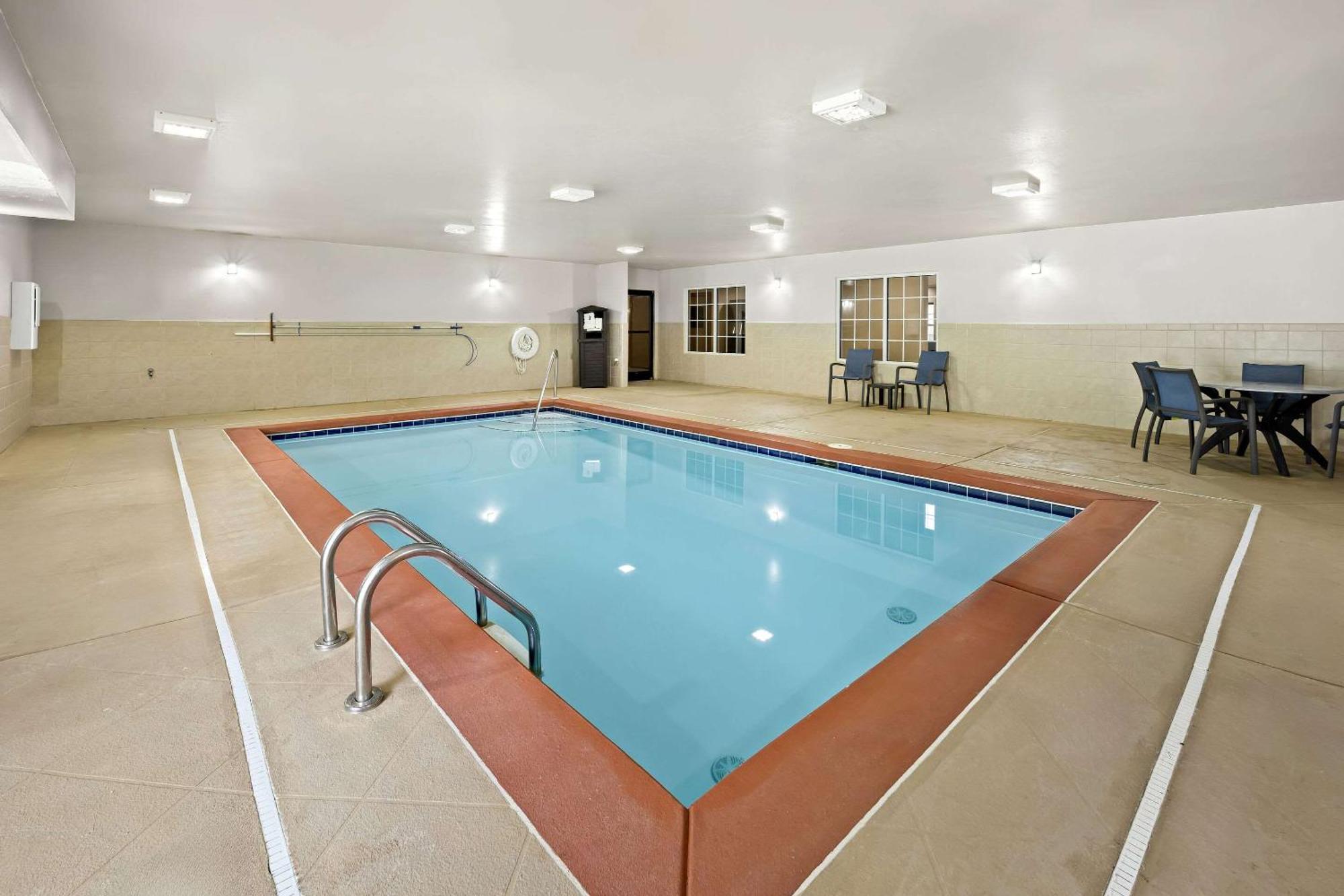 Comfort Inn & Suites High Point - Archdale Екстериор снимка