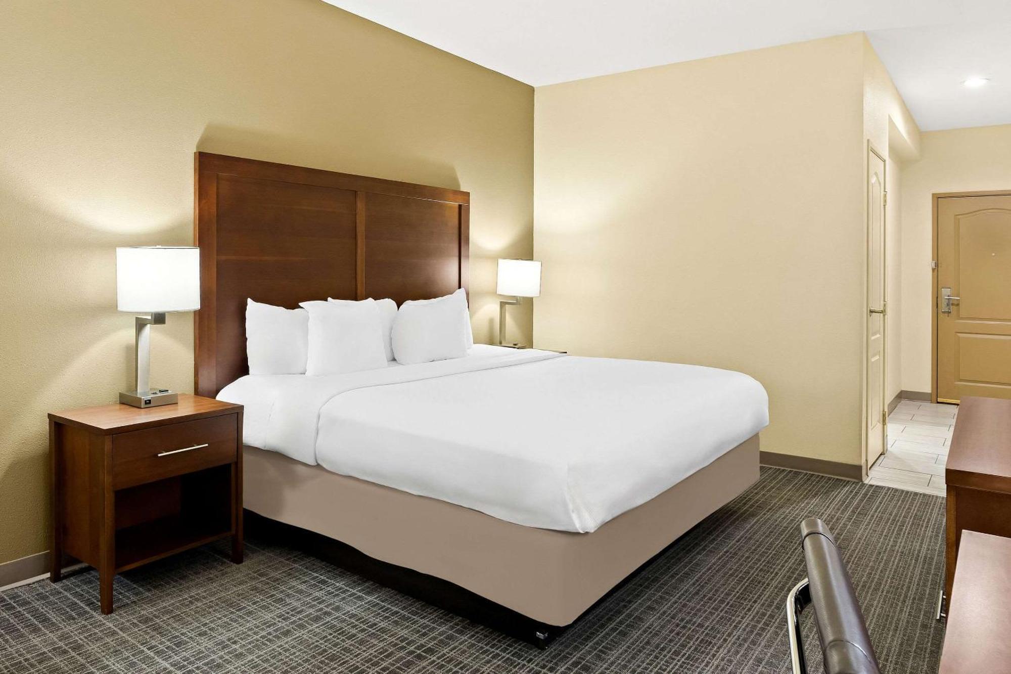 Comfort Inn & Suites High Point - Archdale Екстериор снимка