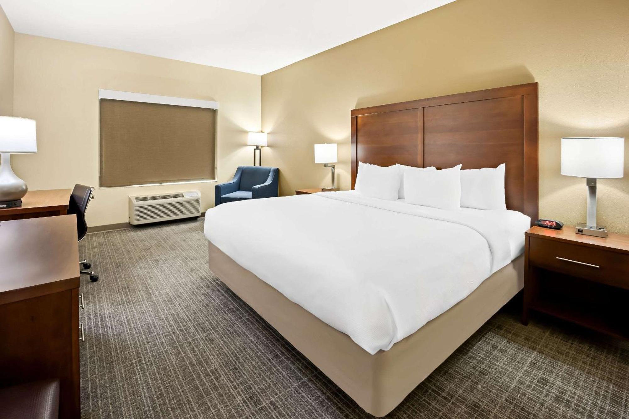 Comfort Inn & Suites High Point - Archdale Екстериор снимка