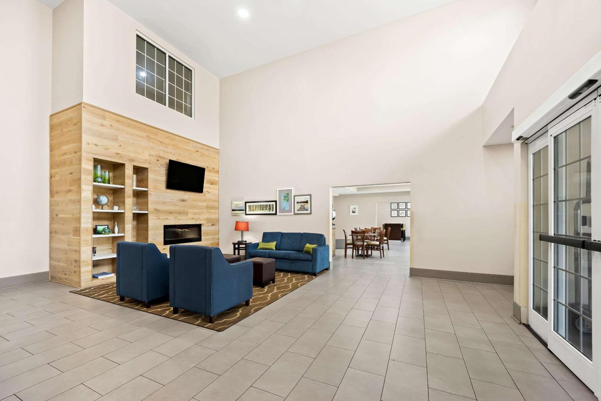 Comfort Inn & Suites High Point - Archdale Екстериор снимка