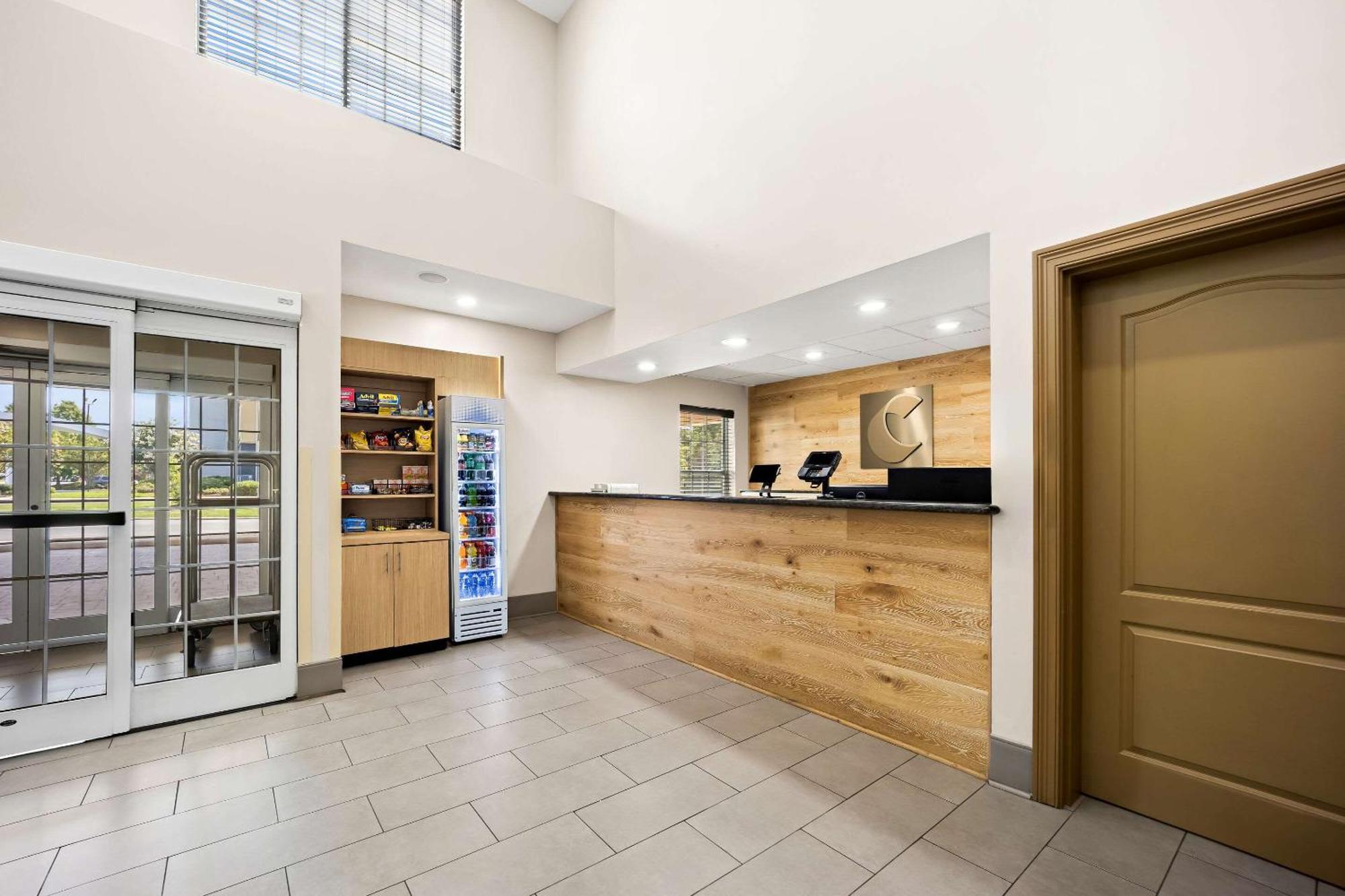 Comfort Inn & Suites High Point - Archdale Екстериор снимка