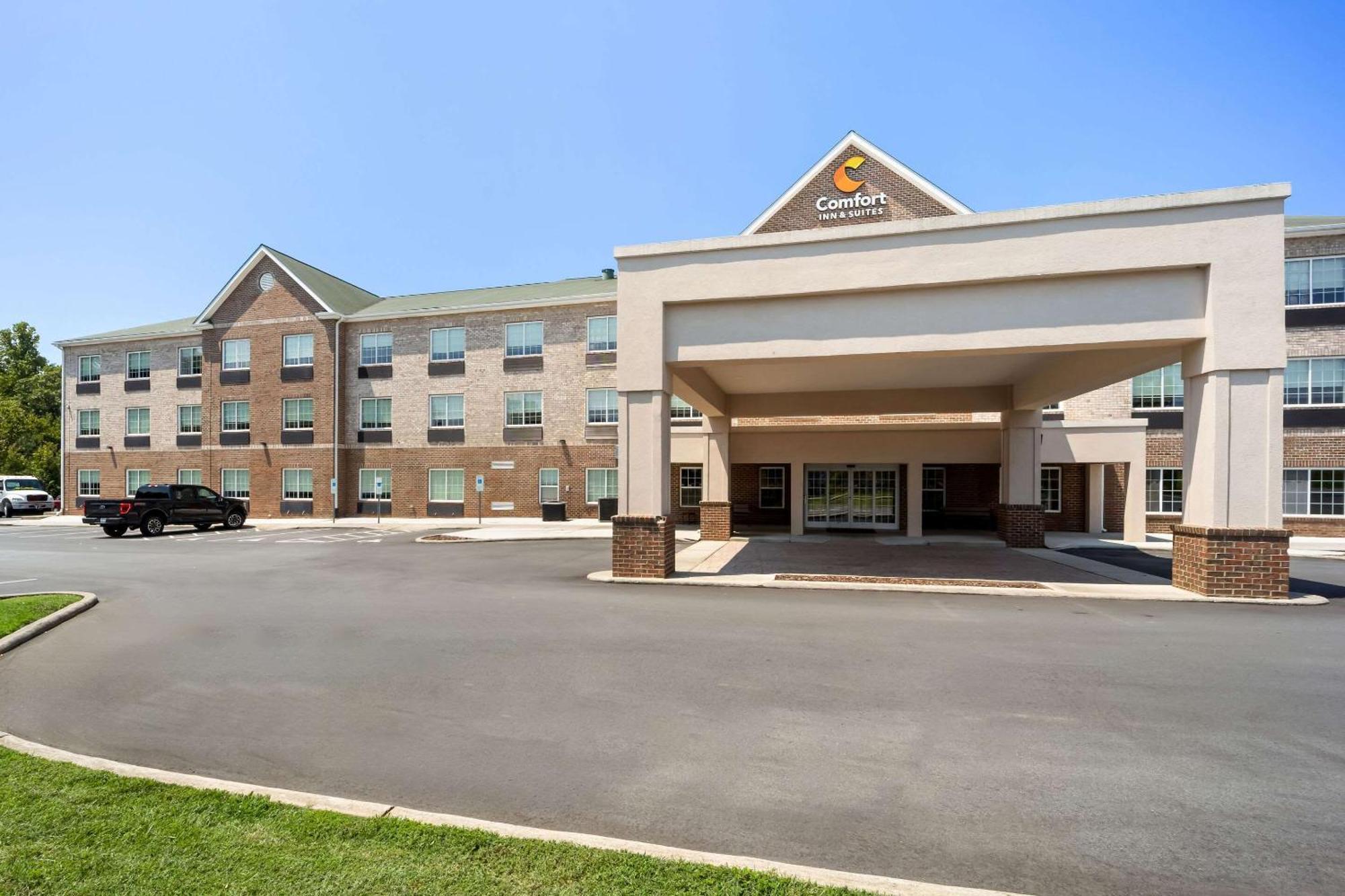 Comfort Inn & Suites High Point - Archdale Екстериор снимка